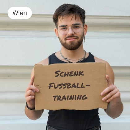 Schenk benachteiligten Kindern Fu&szlig;balltraining