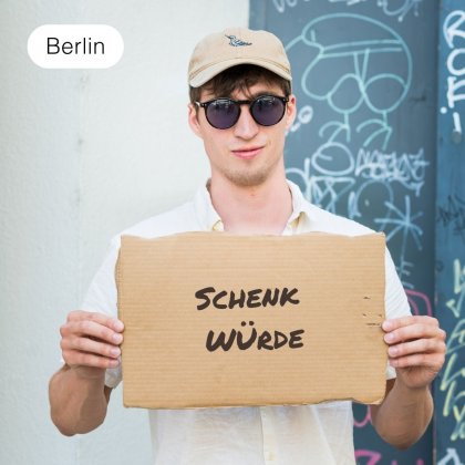 Schenk Unterw&auml;sche f&uuml;r Menschen auf der Stra&szlig;e