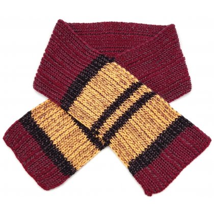 Handgestrickter Schal