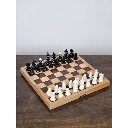 Schachspiel aus Holz 