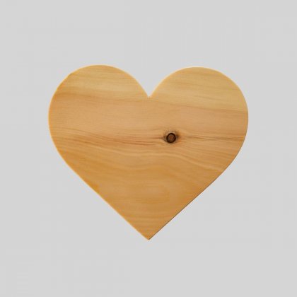 Dekoratives Herz aus Zirbenholz