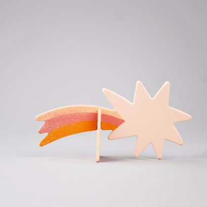 Caritas Shop Schenken mit Sinn: Krippe mit Sinn Weihnachtsstern Funken W&auml;rme Kooperation Caritas und Krone