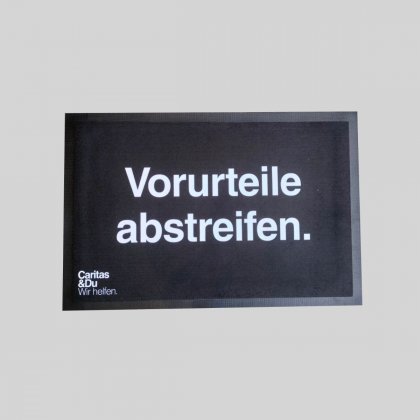 T&uuml;rmatte "Vorurteile abstreifen"