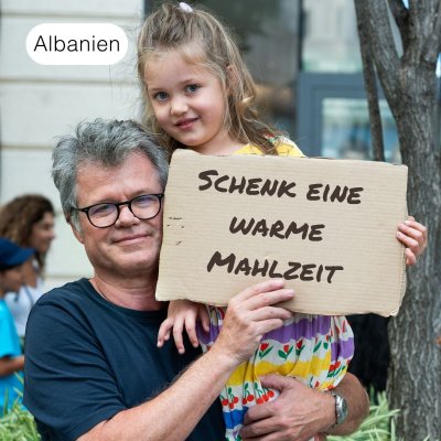 Schenk Kindern in Albanien eine warme Mahlzeit