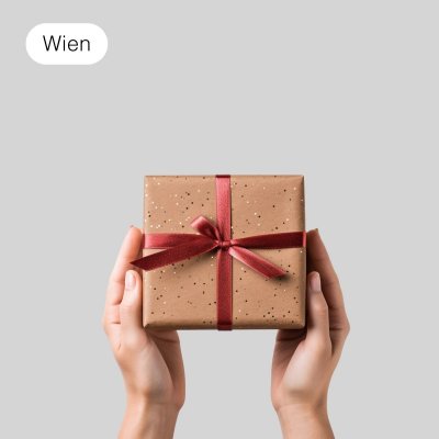 Schenk obdachlosen Menschen einen Schoko-Nikolo