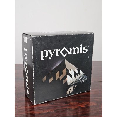 Pyramis - Gesellschaftsspiel - Spielbrett Berlin