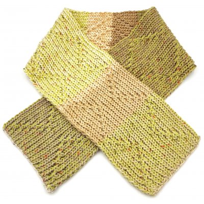 Handgestrickter Schal