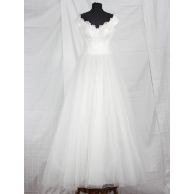 Hochzeitskleid - 03 - Atelier Irvalda (Wien) - Gr. M