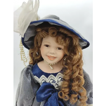 Künstlerpuppe - Kleine Lady aus Porzellan, 52 cm