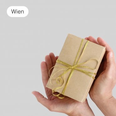 Pack ein Adventspaket für die Frauen im FrauenWohnZentrum