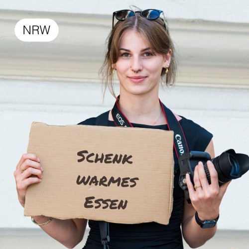 Schenk eine warme Mahlzeit in Düsseldorf