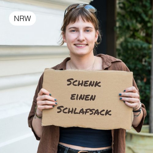 Schenk einem obdachlosen Menschen einen Schlafsack