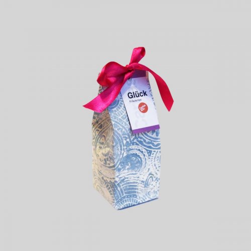 Handgemachter Kräutertee