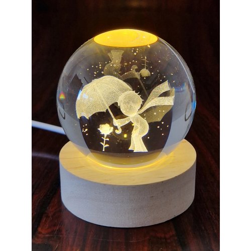 3D Kristallkugel mit LED – USB Dekoleuchte – Motiv: Person mit Regenschirm & Rose