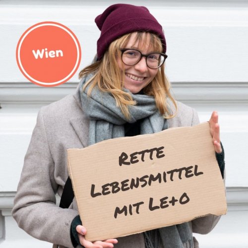 Helf im Le+O und sortiert Lebensmittelspenden