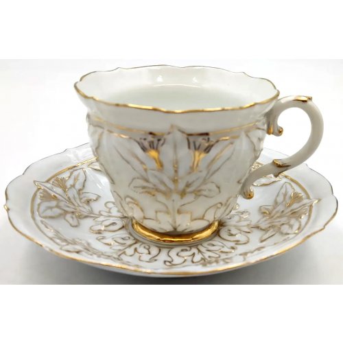 Tasse mit Untertasse Meissen (2-teilig) - gold gehöhter reliefierter Blattdekor