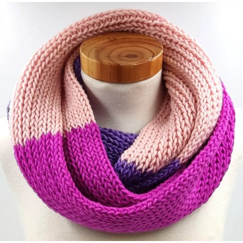 Handgestrickter Loop Schal