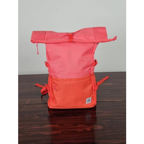 Bunter Rolltop- Rucksack von Tchibo 