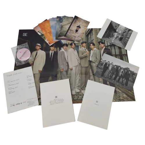 K-Pop - BTS - Be - Album - Deluxe Edition OHNE Audio CD! - mit einem Gruppenbild, 6 Motivkarten, einem Dynamite Button, Fotobuch, Be - Making Book und 2 Poster