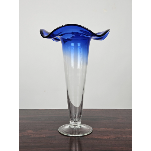 Dekorative Vase aus Glas - 03