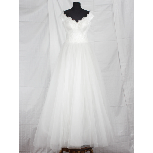 Hochzeitskleid - 03 - Atelier Irvalda (Wien) - Gr. M