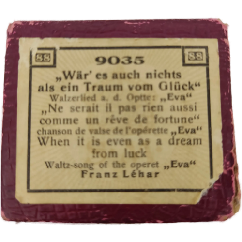 Musikrolle für ein altes Pianola (selbstspielendes Klavier)