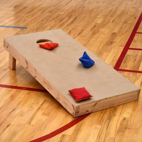 Schenk Bohnensäckchen-Wurfspiele für Familien aus der Ukraine