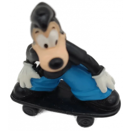 Nestle Goofy auf Skateboard