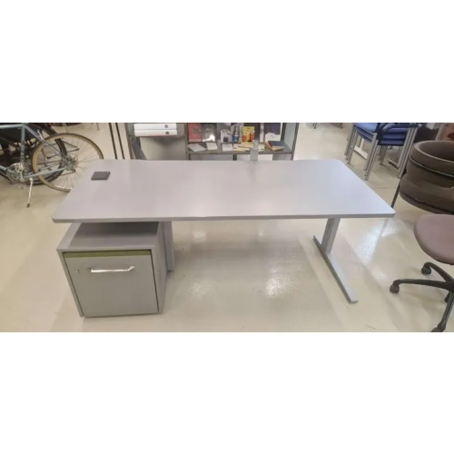 Schreibtisch Neudörfler mit inkludierten Rollcontainer - 180 x 80 cm - Möbel