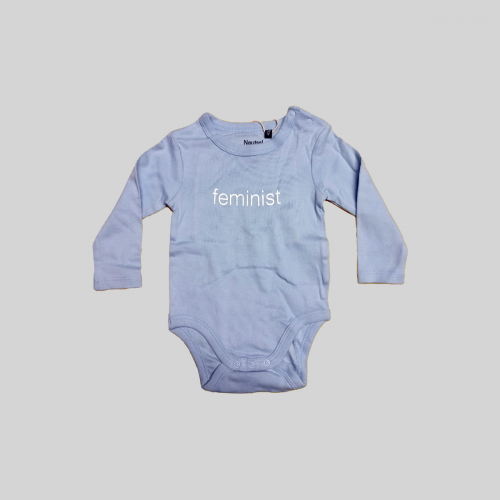 Nachhaltige Produkte | Caritas Wien | Baby Body Feminist
 | Caritas Wirhelfen.shop